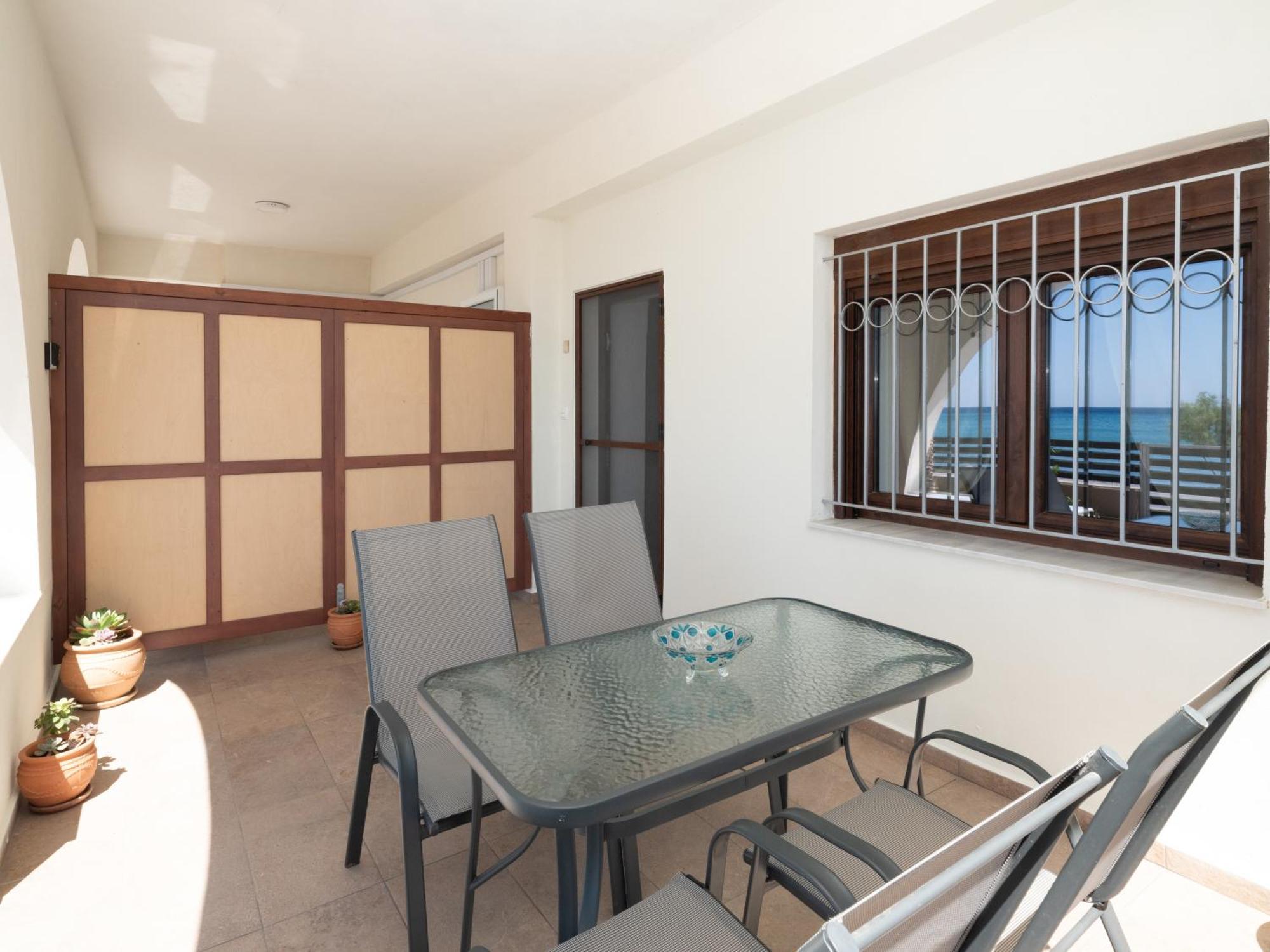 Atalanti Seaside Junior Suites Keratókambos Exterior foto